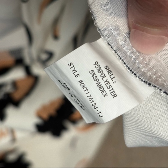 Melloday Cream Floral Blouse - Picture 4 of 4